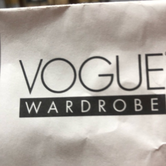 Vogue V2804 wardrobe for summer- pants- skirt- top- dress and jacket all include - Picture 4 of 12